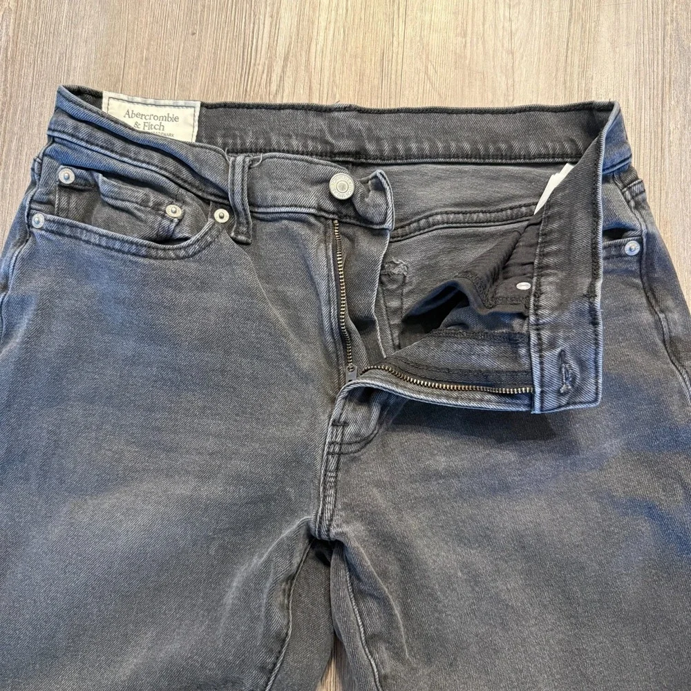 Abercrombie & Fitch tag says